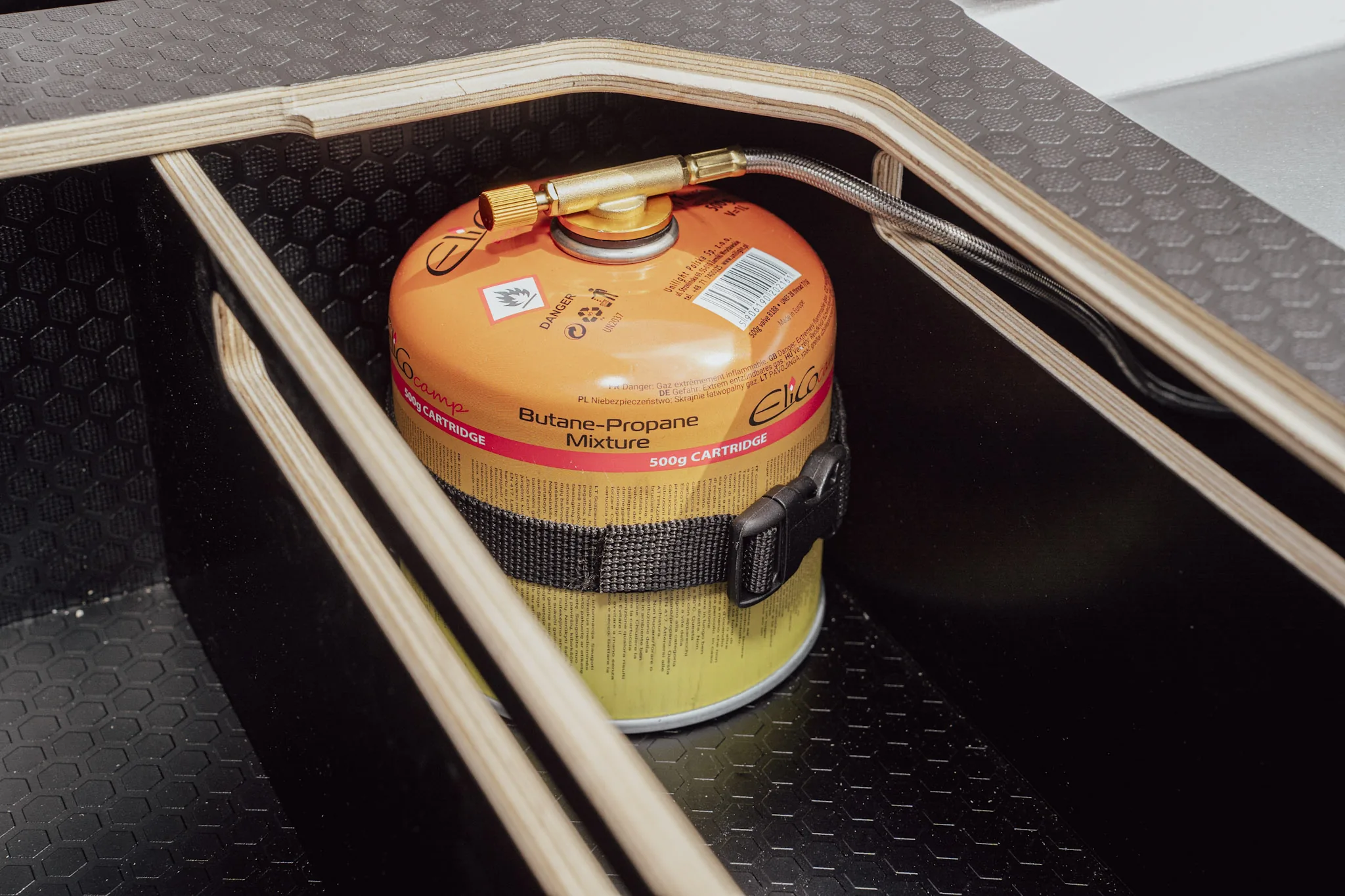 Gas canister storage